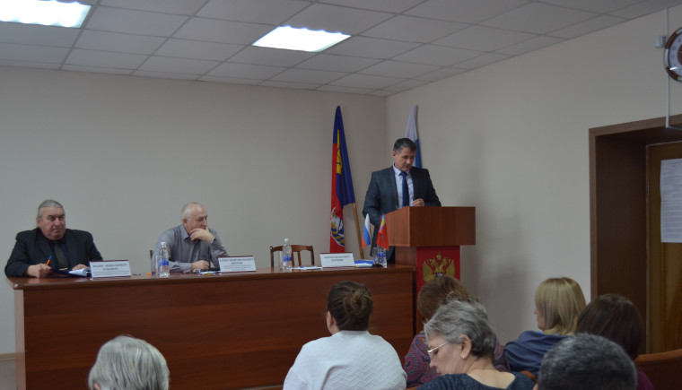 В Усть-Калманском районе состоялась заключительная в этом году сессия районного Совета депутатов.